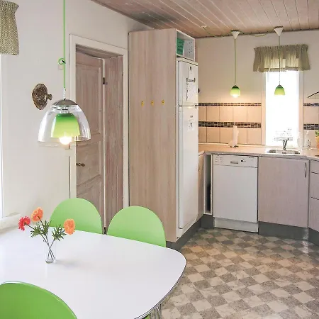 Three-bedroom Holiday In Feriehus Bagenkop
